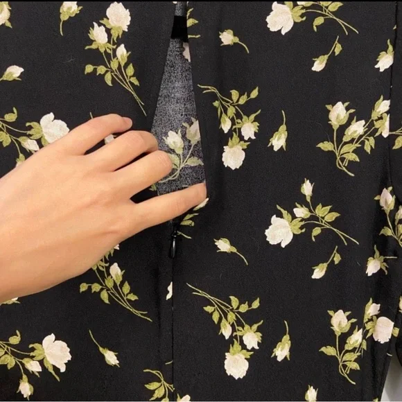 Reformation Moon Dress in Rosalie - Size: 4 - NWOT! - Picture 9 of 11